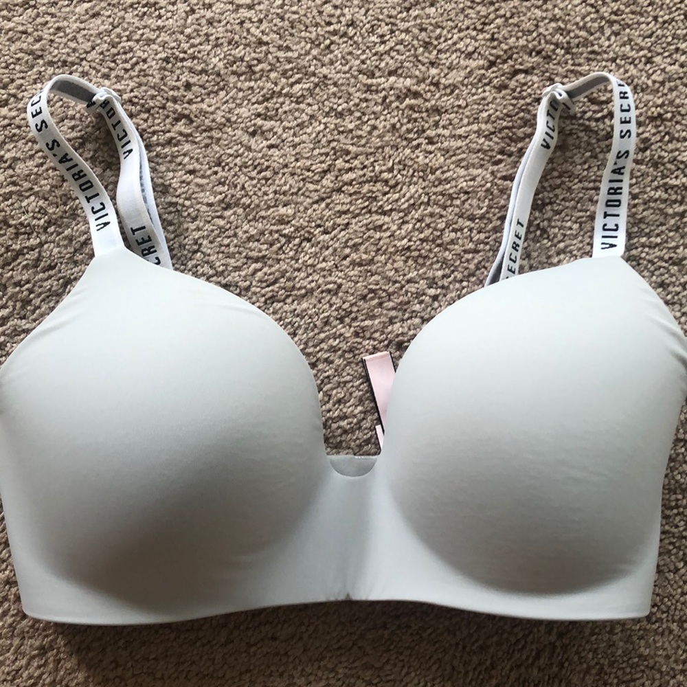 Victoria’s Secret Bra - 34DD